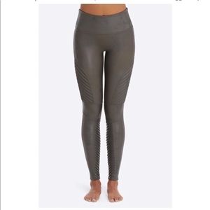 Spanx Moto faux leather Legging in gun metal
